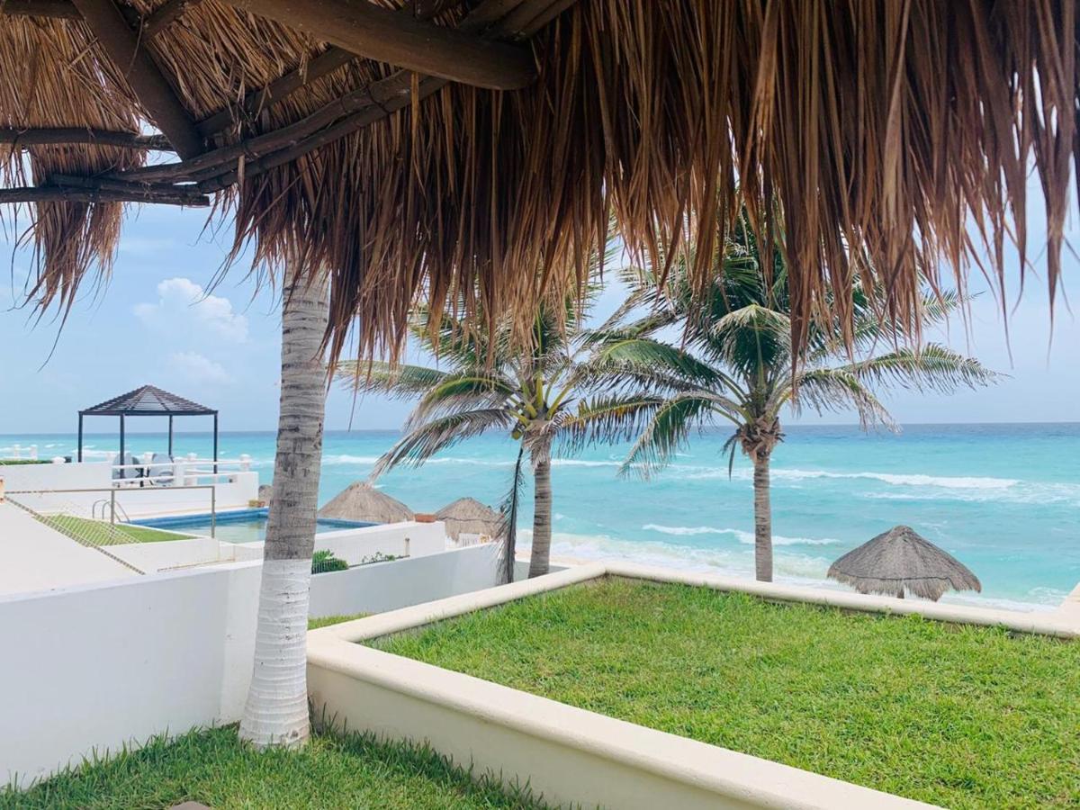 Brisas Beachfront Studios In Hotel Zone Cancún Exterior foto