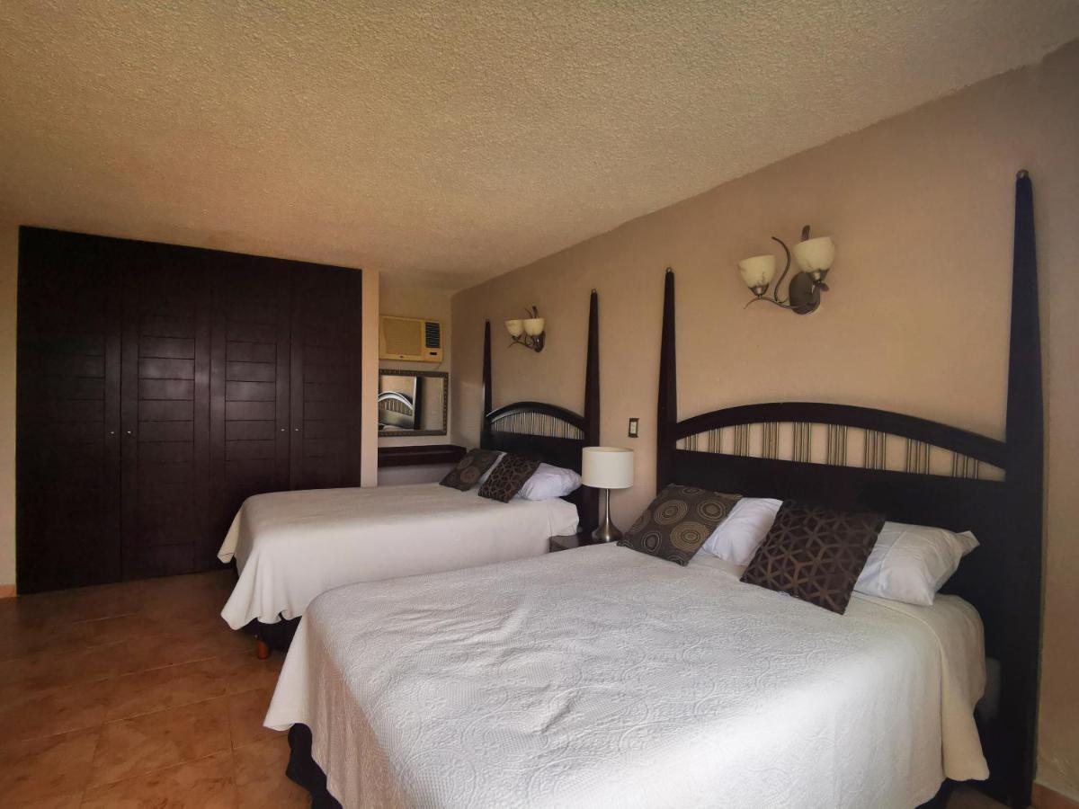 Brisas Beachfront Studios In Hotel Zone Cancún Exterior foto